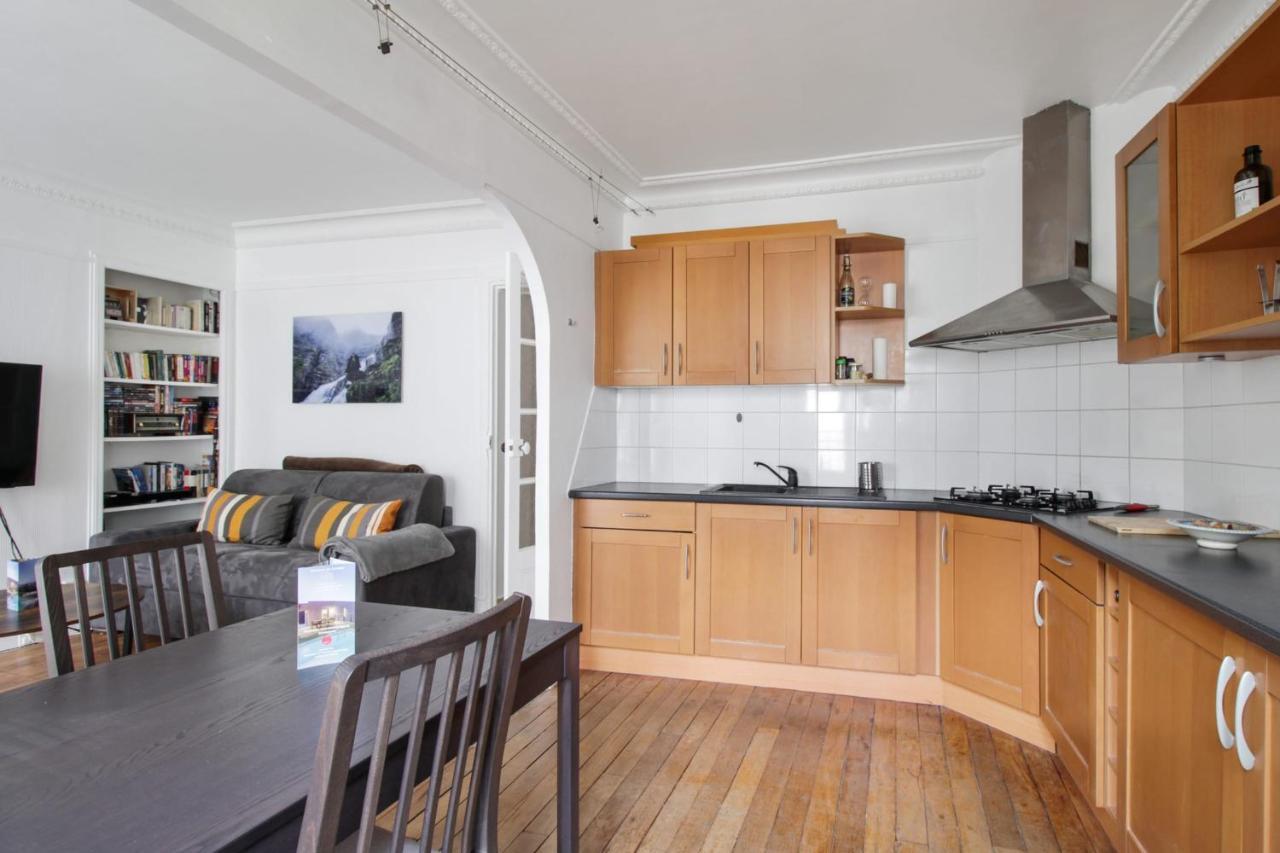 Ferienwohnung Charming Flat With Balcony In The Centre Of Paris - Welkeys Exterior foto